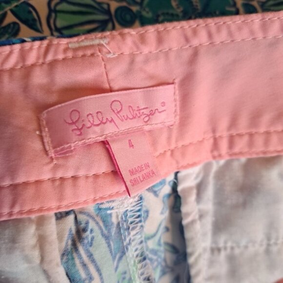 Lilly Pulitzer women's size 4 Callaghan shorts Sailor's Valentine print - Picture 3 of 5